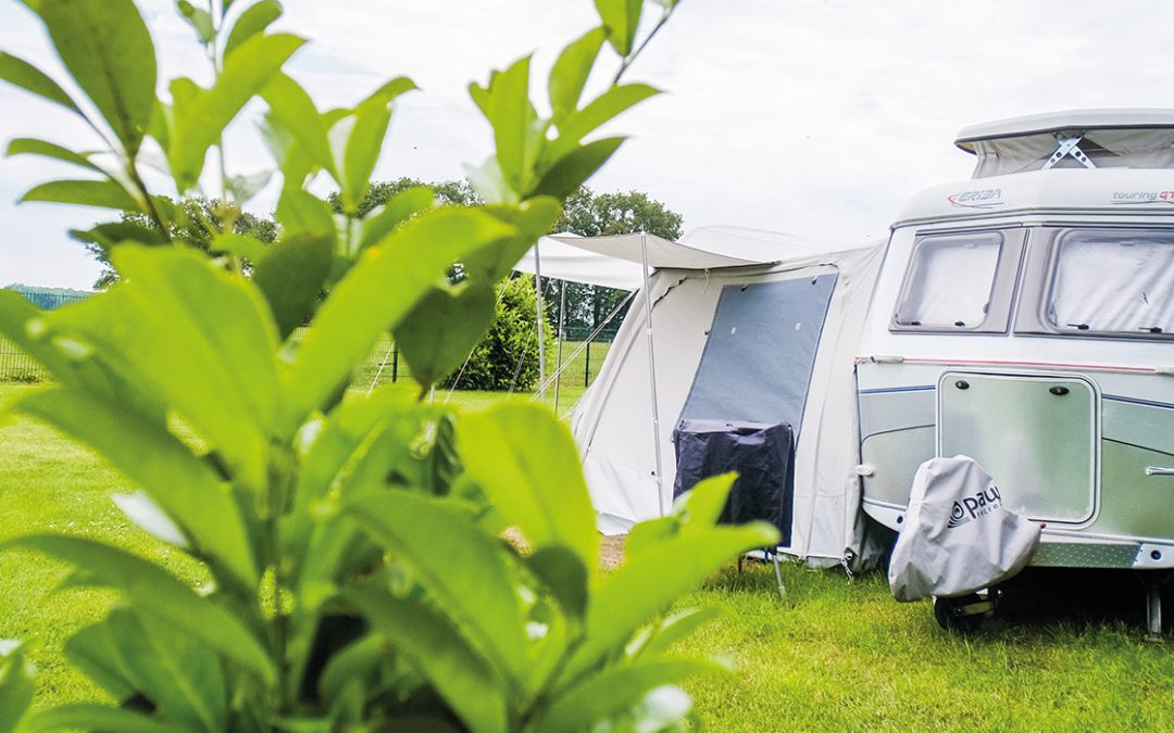 Camping De Bosfluiter